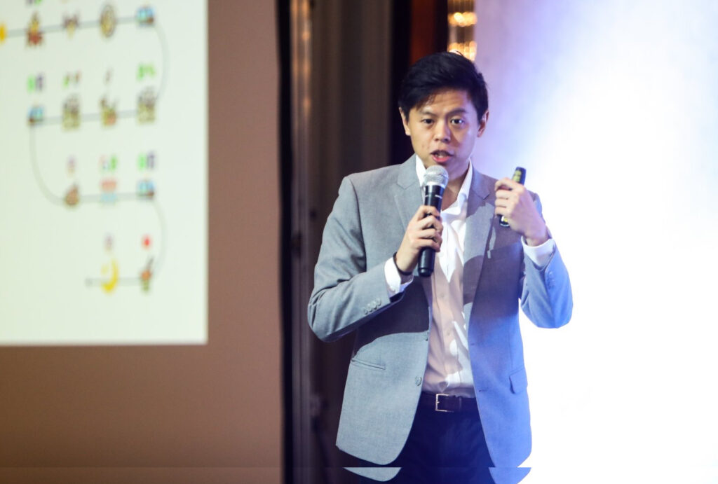 Jan Wong speaking on stage